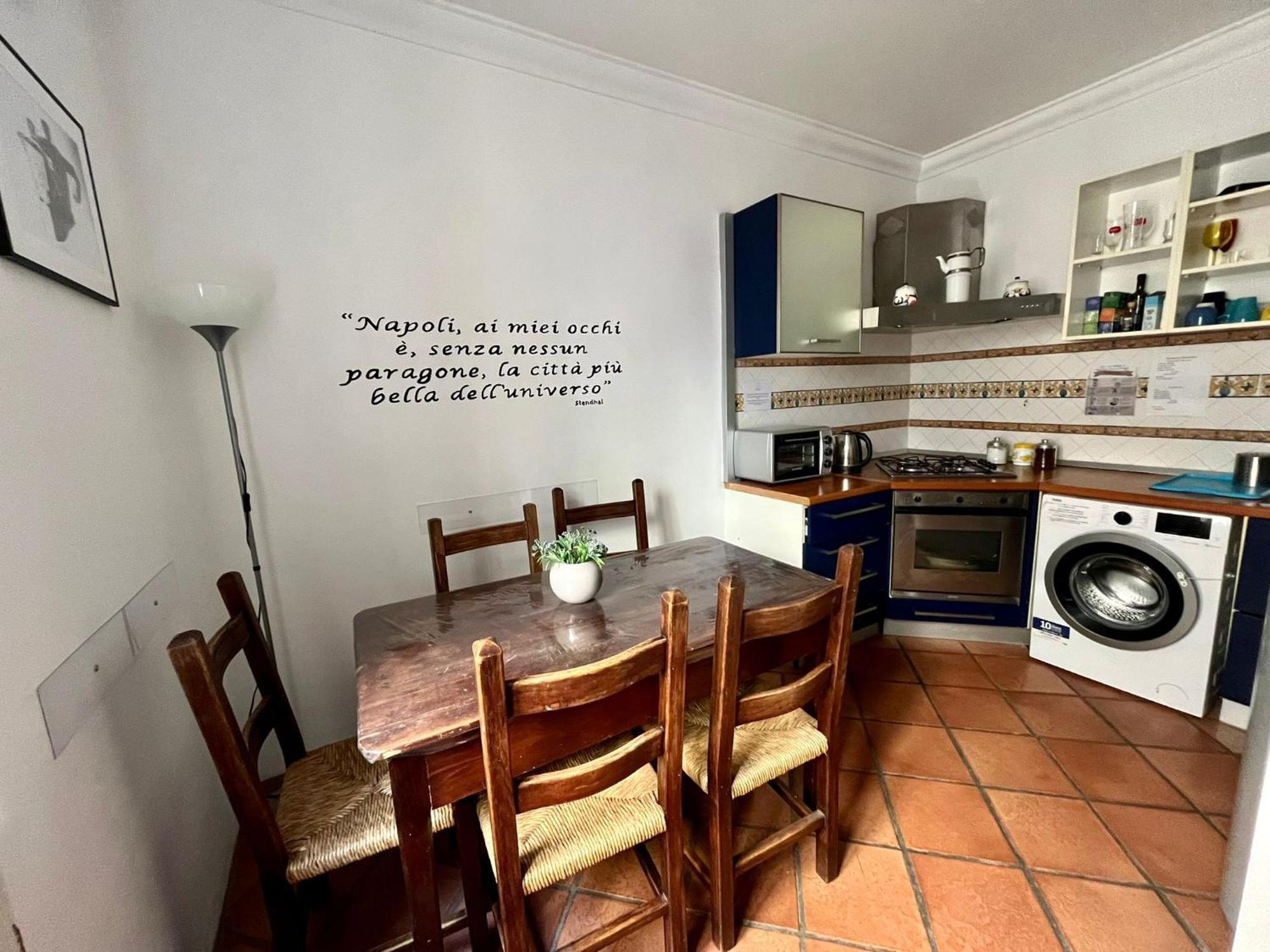 Palazzo Rota Guesthouse Naples Extérieur photo